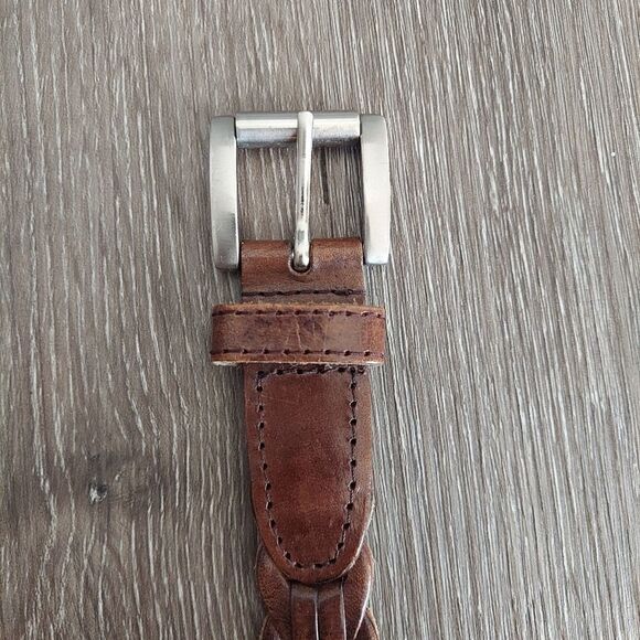 Gloria Vanderbilt Vintage Brown Leather Woven Belt Horseshoe Shaped Hardware M - Picture 3 of 7
